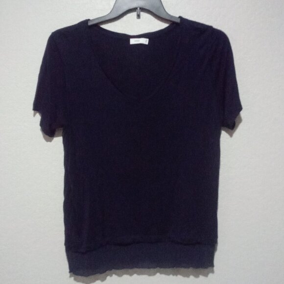 Vince Women's Top New w/o tags - Picture 1 of 2